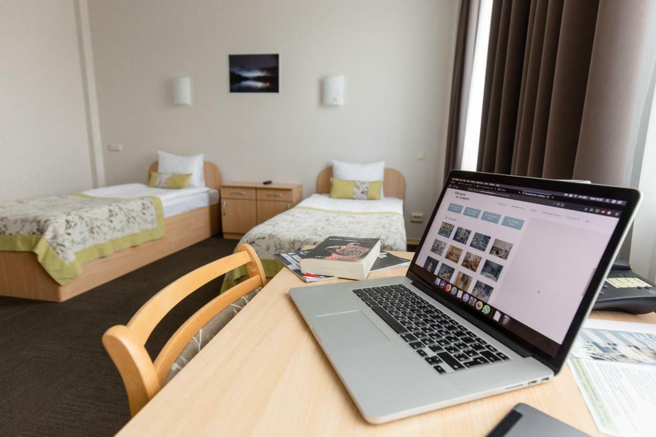 Sports Hotel Valmiera Exterior photo